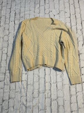 Cream sweatshirt